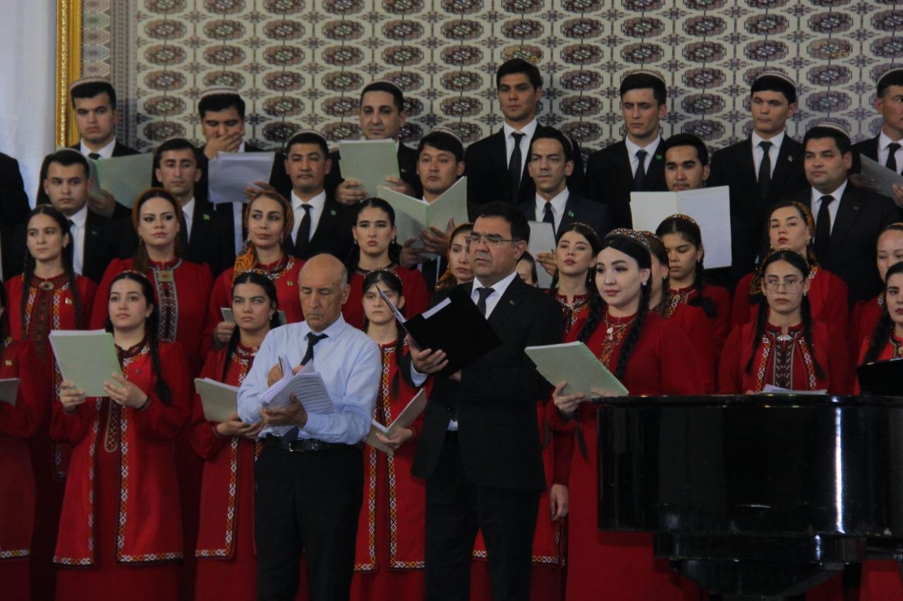 Uçurymlar hünär başlangyjyny görkezdiler