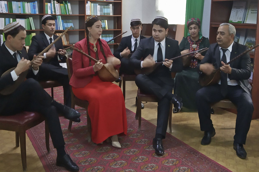 "Beýik ösüşler täze üstünliklere beslenýär"